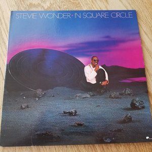 Stevie Wonder - In Square Circle 1985 Vinyl LP Gatefold with Lyric Book